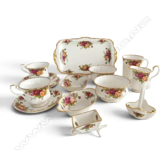 ASST. ROYAL ALBERT 'OLD COUNTRY ROSES' CHINA