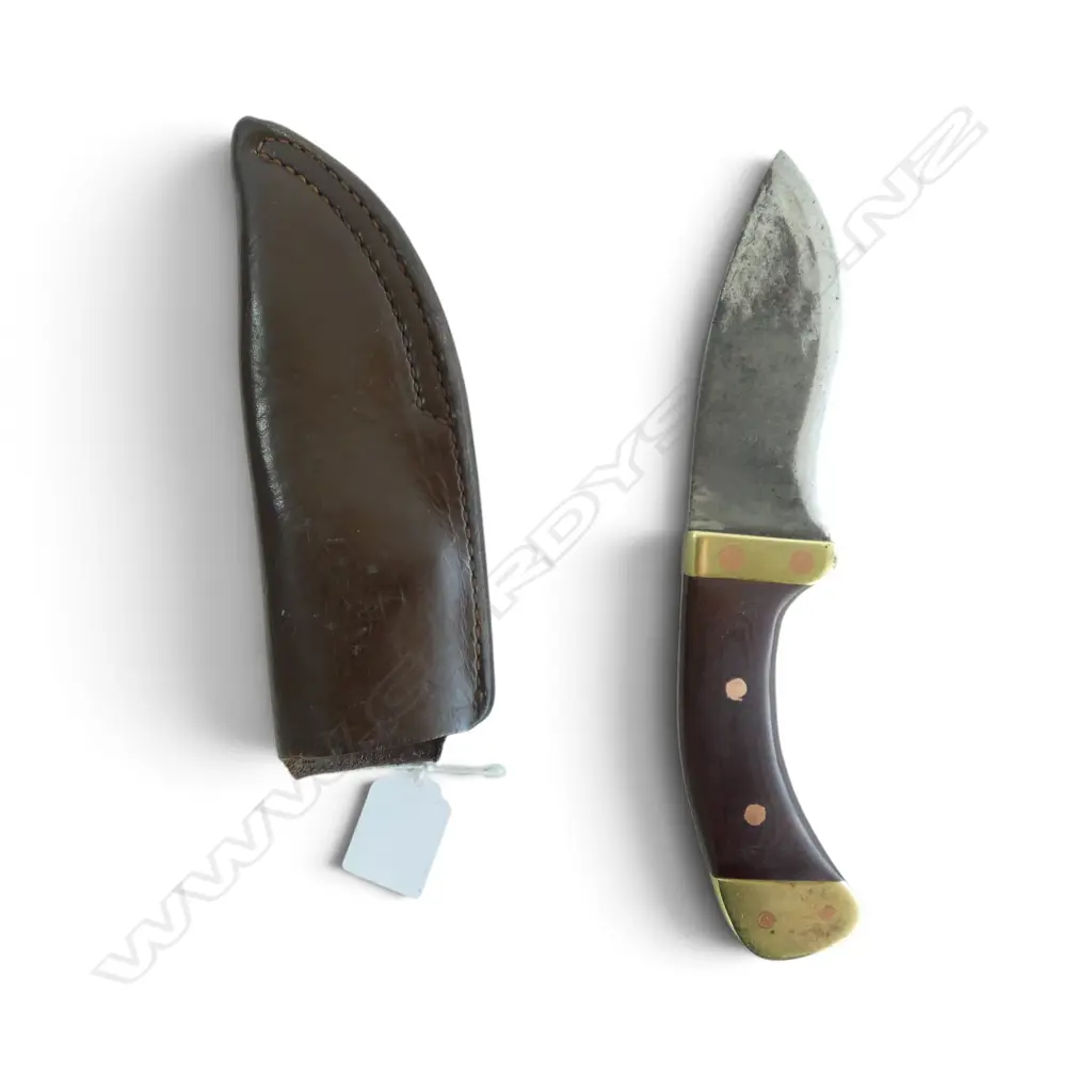 SMALL HUNTING KNIFE curved blade, wood handle, brass pomel & guard w. leather sheath L.240mm Image 1++