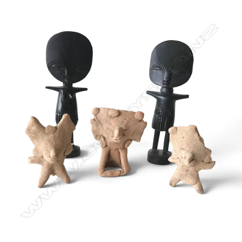 3 PRE-COLOMBIAN FIGURES + 2 ASHANTI FIGURES  Image 1++
