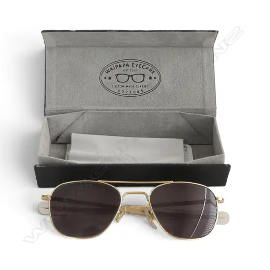 PR AMERICAN OPTICAL 'ORIGINAL PILOT' SUNGLASSES, MADE IN USA, AS NEW