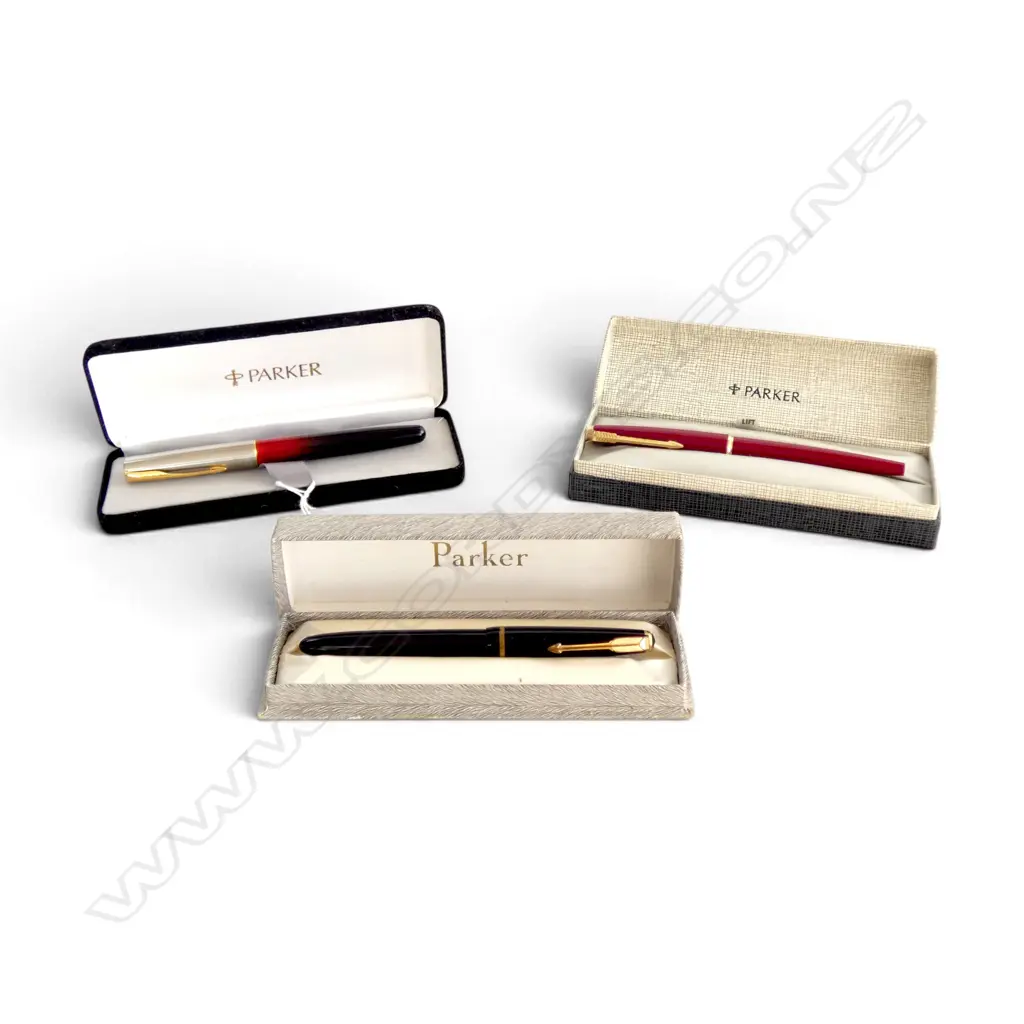 3 BOXED PARKER FOUNTAIN PENS (1 w. 14CT NIB) Image 1++