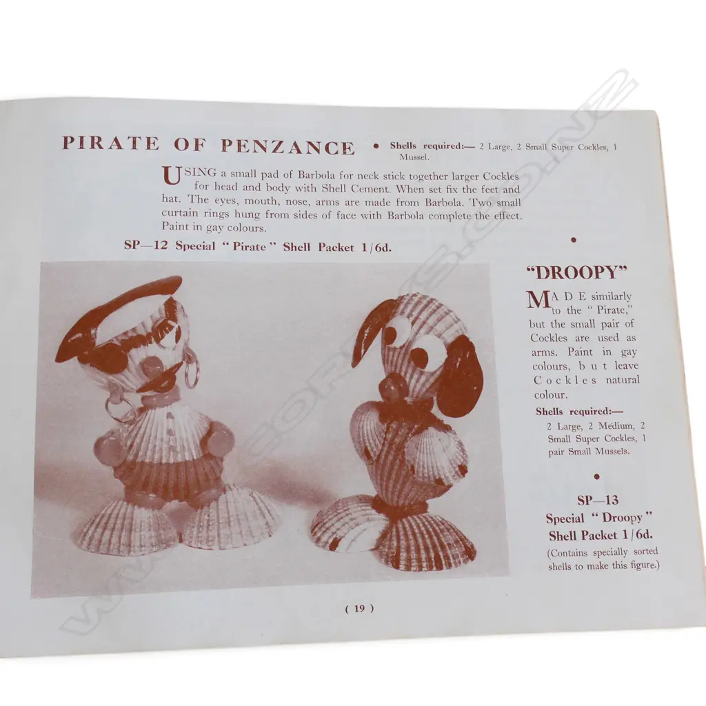 SHELL BOX WITH BOOK ON HOW TO MAKE SHELL FIGURES FROM SEA SHELLS  Image 1++