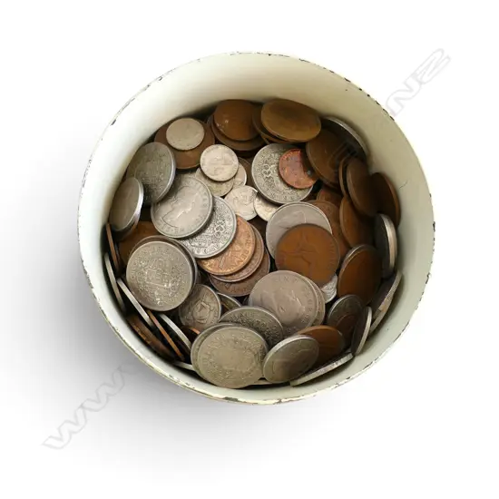 COLLECTION OF VINTAGE NZ COINS HALF CROWNS ETC