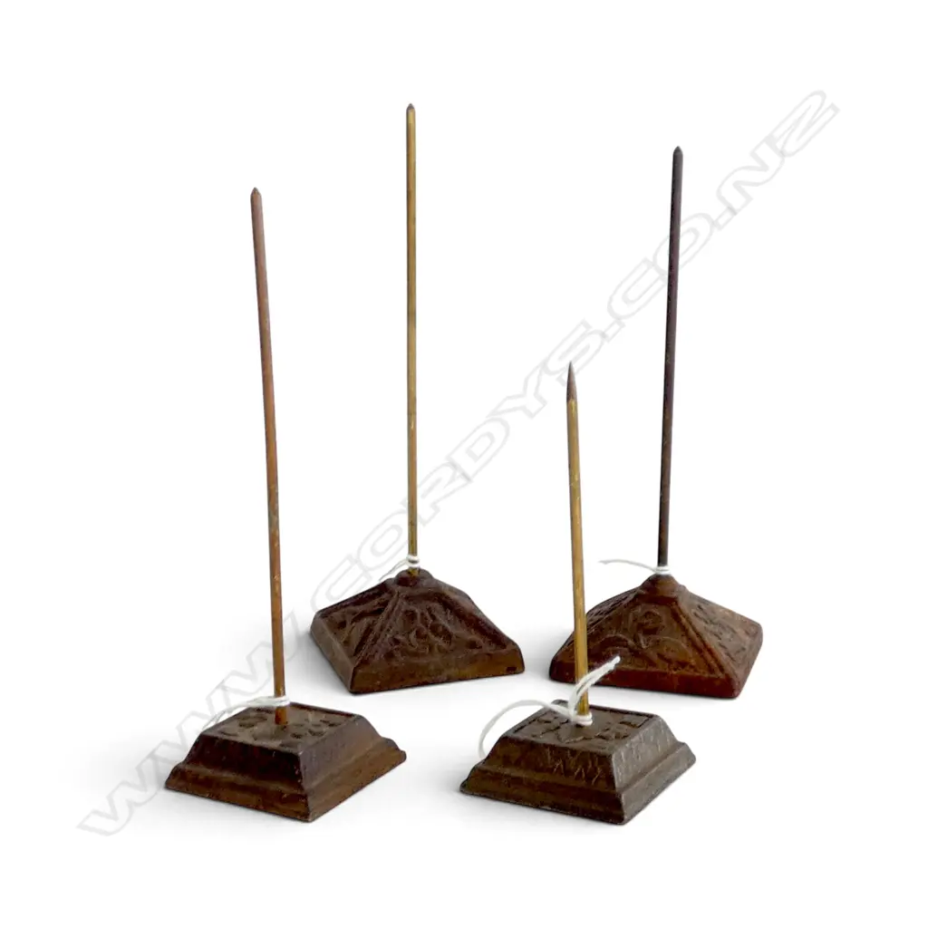 4 VICTORIAN CAST IRON LETTER/RECEIPT SPIKES ON SQUARE BASES, H.110mm-165mm Image 1++