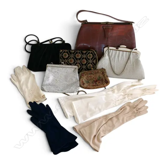 6 VINTAGE HANDBAGS & 5 PRS GLOVES INCLUDING OPERA LENGHT WESTCRAFT & OROTON