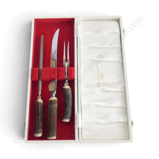 .CASED 3 PC CARVING SET  ANTLER HANDLES