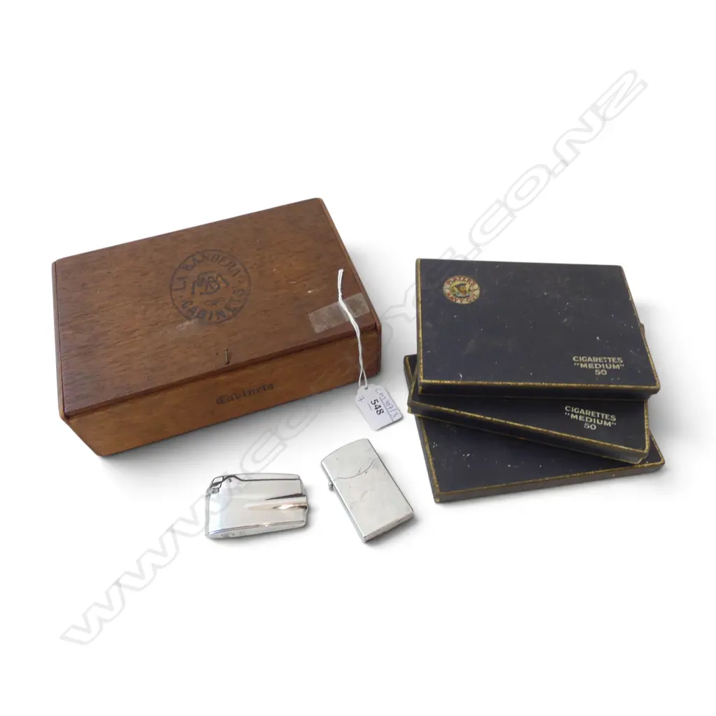 2 CIGAR BOXES, 3 TINS, 2 LIGHTERS Image 1++