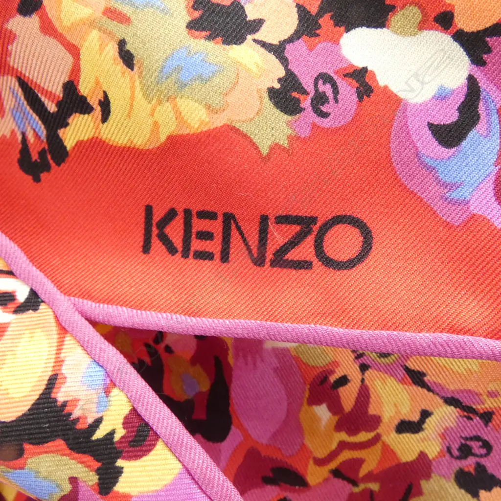 KENZO SILK SCARF, MADE IN FRANCE, 100% SILK, 850 X 850MM Image 1++