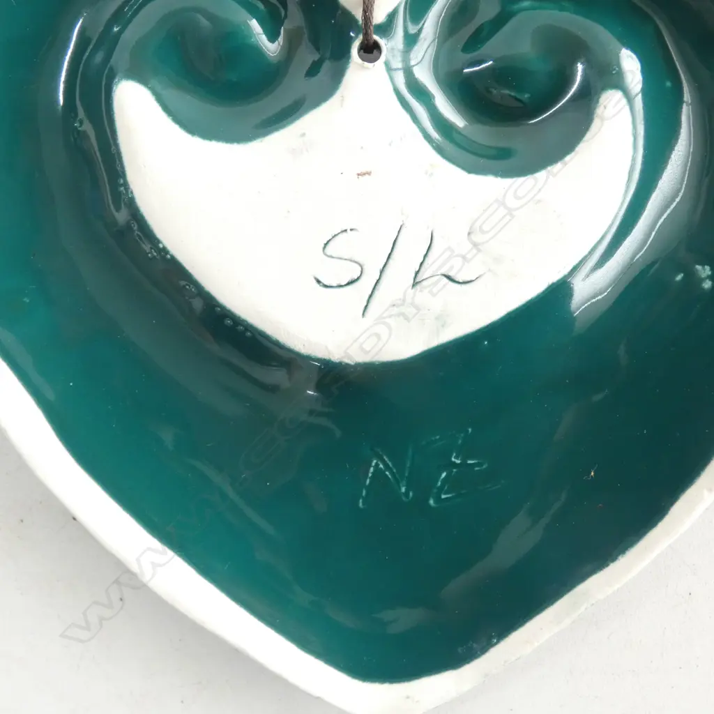 5 KEUM SUN LEE MED HEART DISHES, H.110mm Image 1++