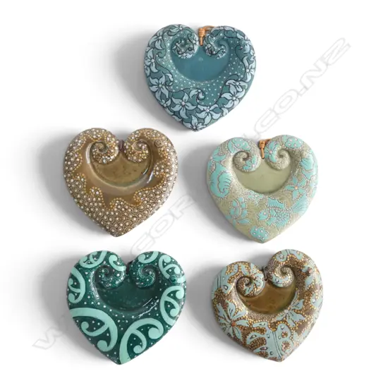 5 KEUM SUN LEE MED HEART DISHES, H.110mm