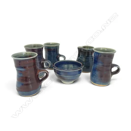 ANDREW VAN DER PUTTEN STUDIO POTTERY PART COFFEE SET; 4 CUPS, SUGAR & CREAM H.110mm