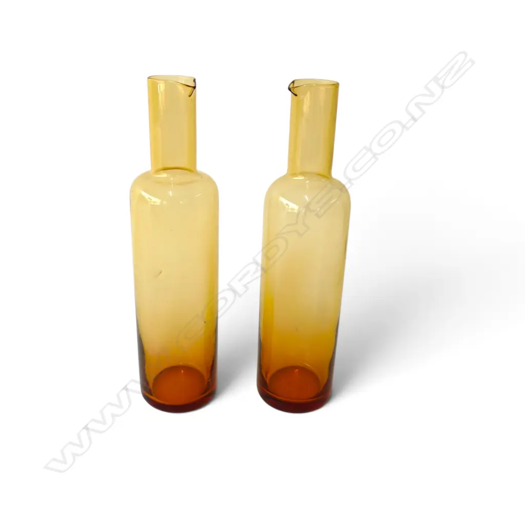 PAIR OF AMBER GLASS CARAFES, H.300mm Image 1++