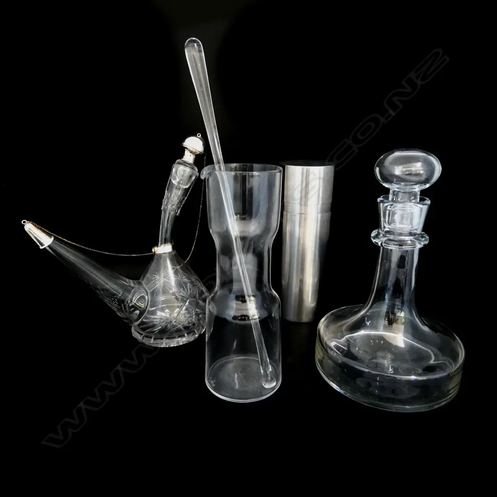 SPANISH CUT CRYSTAL PORRON, DECANTER, MIXER & SHAKER H.250mm Image 1++
