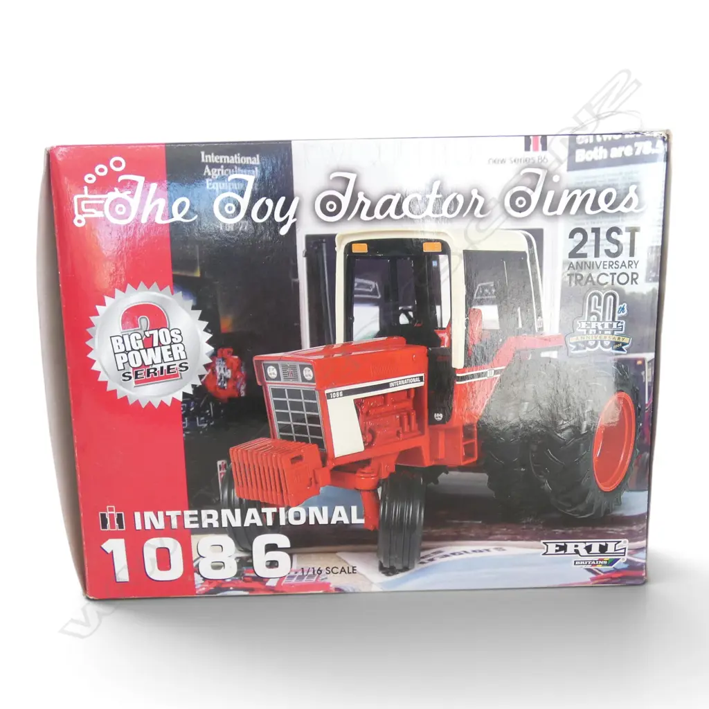 BOXED INTERNATIONAL 1086 HARVESTER TRACTOR, SCALE 1:16 MODEL Image 1++