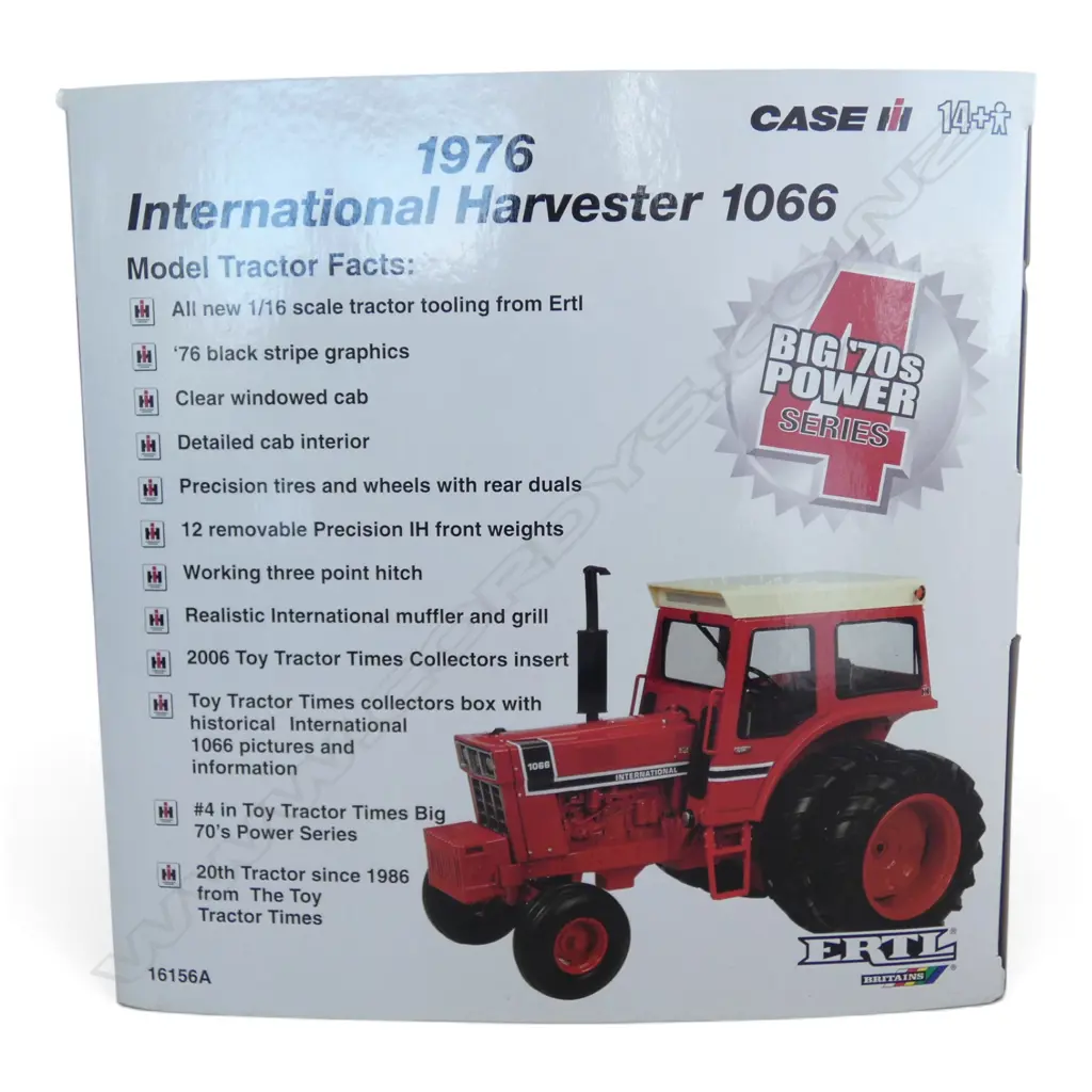 BOXED INTERNATIONAL 1976 MODEL HARVESTER, 1:16 SCALE MODEL Image 1++