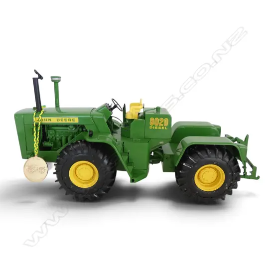BOXED PRECISION CLASSICS MODEL JOHN DEERE 8020 TRACTOR, DIE CAST REPLICA w MOVING PARTS, approx 380x200x130mm