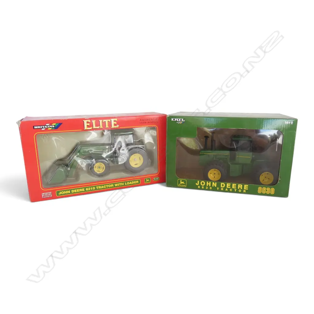 2 BOXED JOHN DEERE MODEL TRACTORS, SCALE 1:32, DIE CAST Image 1++