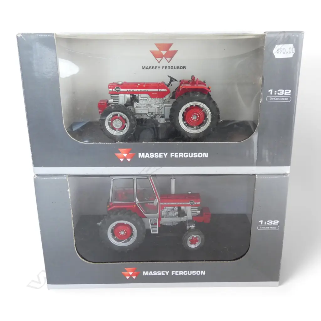 2 BOXED MASSEY FERGUSSON MODEL TRACTORS SCALE 1:32 Image 1++