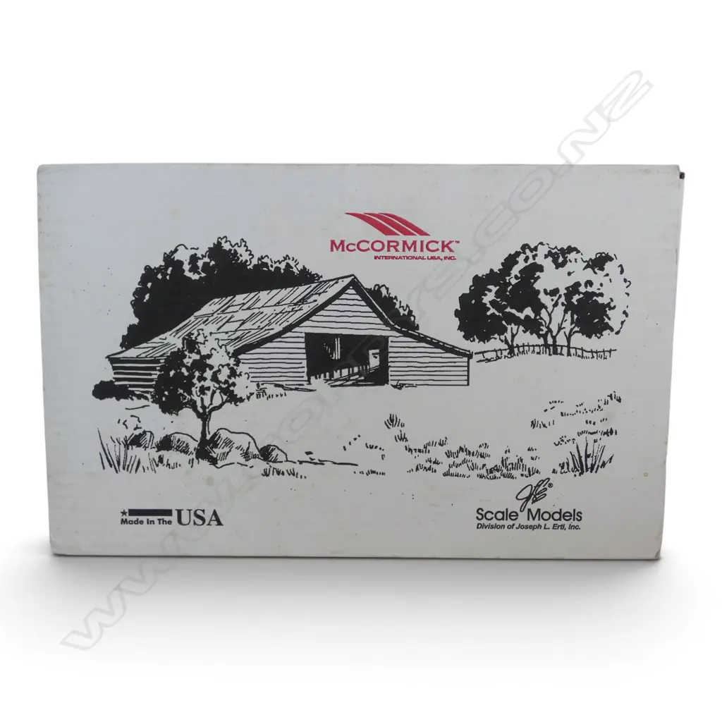 BOXED MCCORMICK MTX140 MODEL TRACTOR, 1:16 SCALE, SPECIAL ED Image 1++