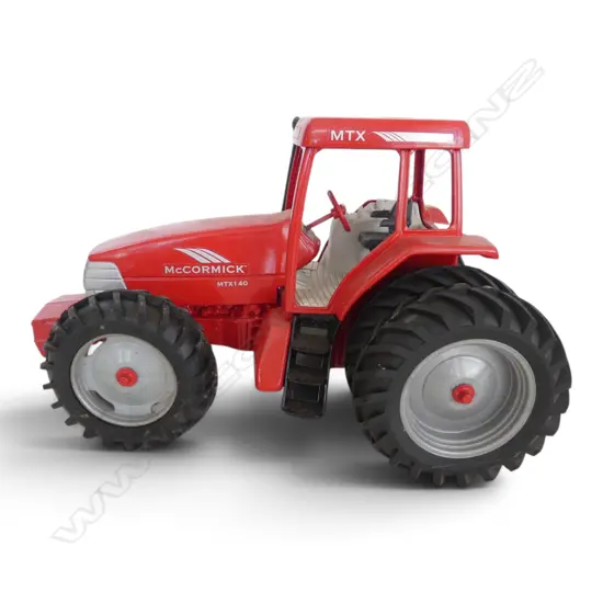 BOXED MCCORMICK MTX140 MODEL TRACTOR, 1:16 SCALE, SPECIAL ED