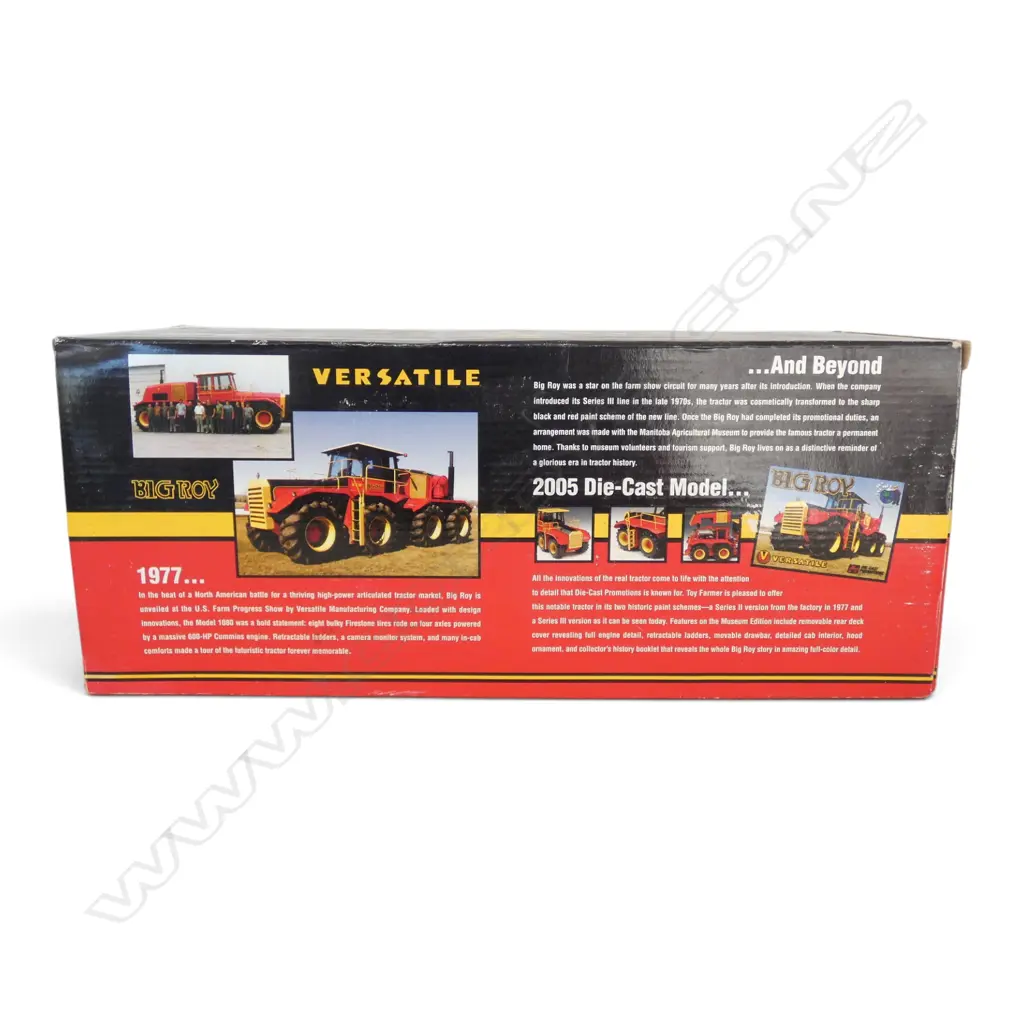 BOXED VERSATILE 'BIG ROY' MODEL TRACTOR, DIE CAST SCALE 1:32 Image 1++