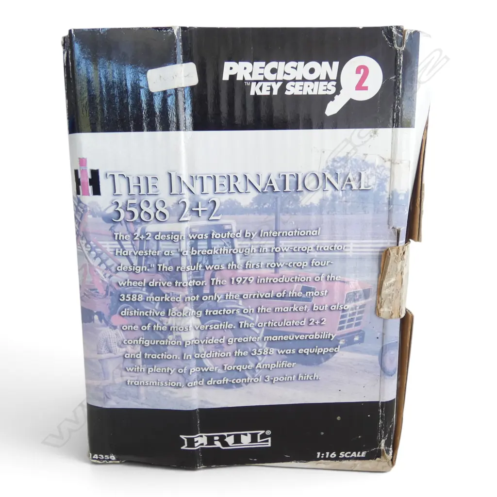 BOXED PRECISION DIE CAST INTERNATIONAL 3588 TRACTOR, 1:16 SCALE Image 1++