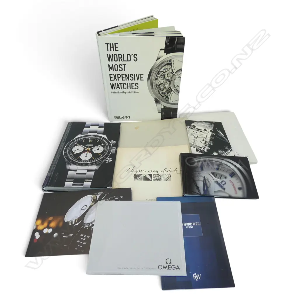 ASST. WATCH REFERENCE BOOKS Image 1++