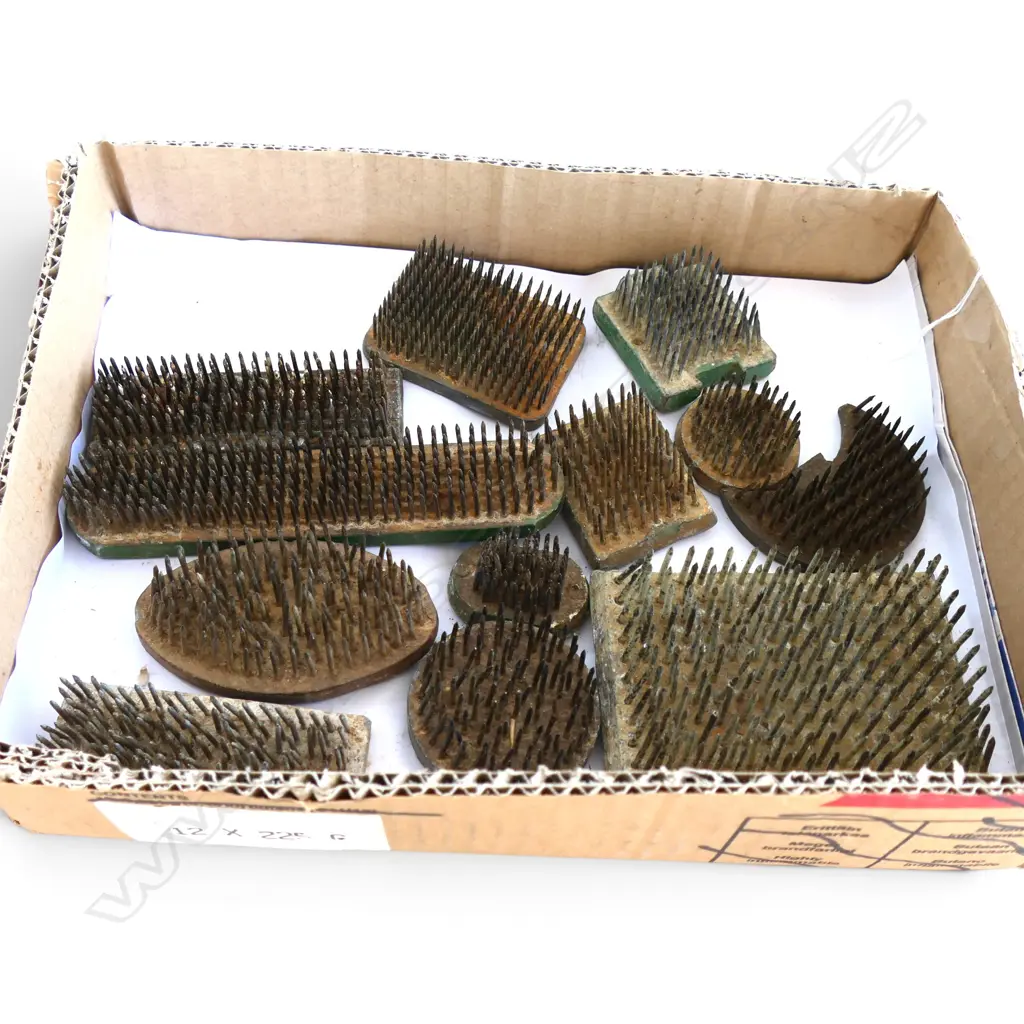 12 ASST METAL FLOWER FROGS Image 1++