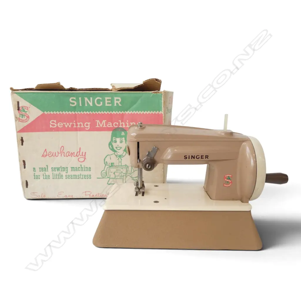 VINTAGE SINGER 'SEWHANDY' SEWING MACHINE H.150mm + ORIG. BOX Image 1++