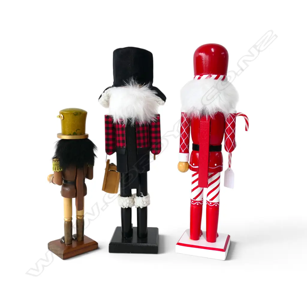 3 NUTCRACKERS H.360mm Image 1++