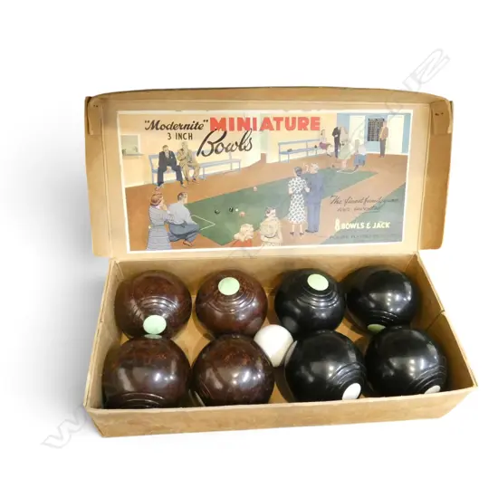BOWLS SET, BOXED