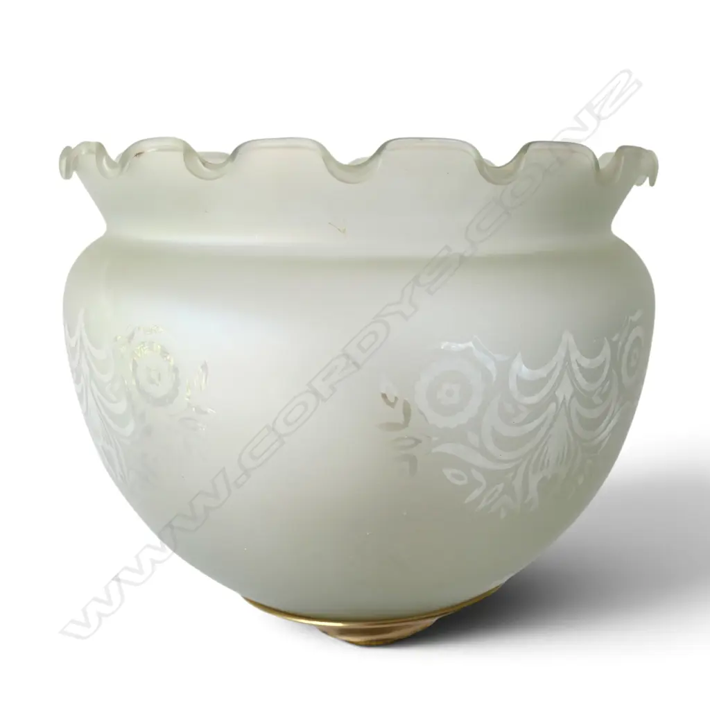 A CLASSICAL FIGURED TABLE LAMP WITH GLASS SHADE 710MM (H) Image 1++