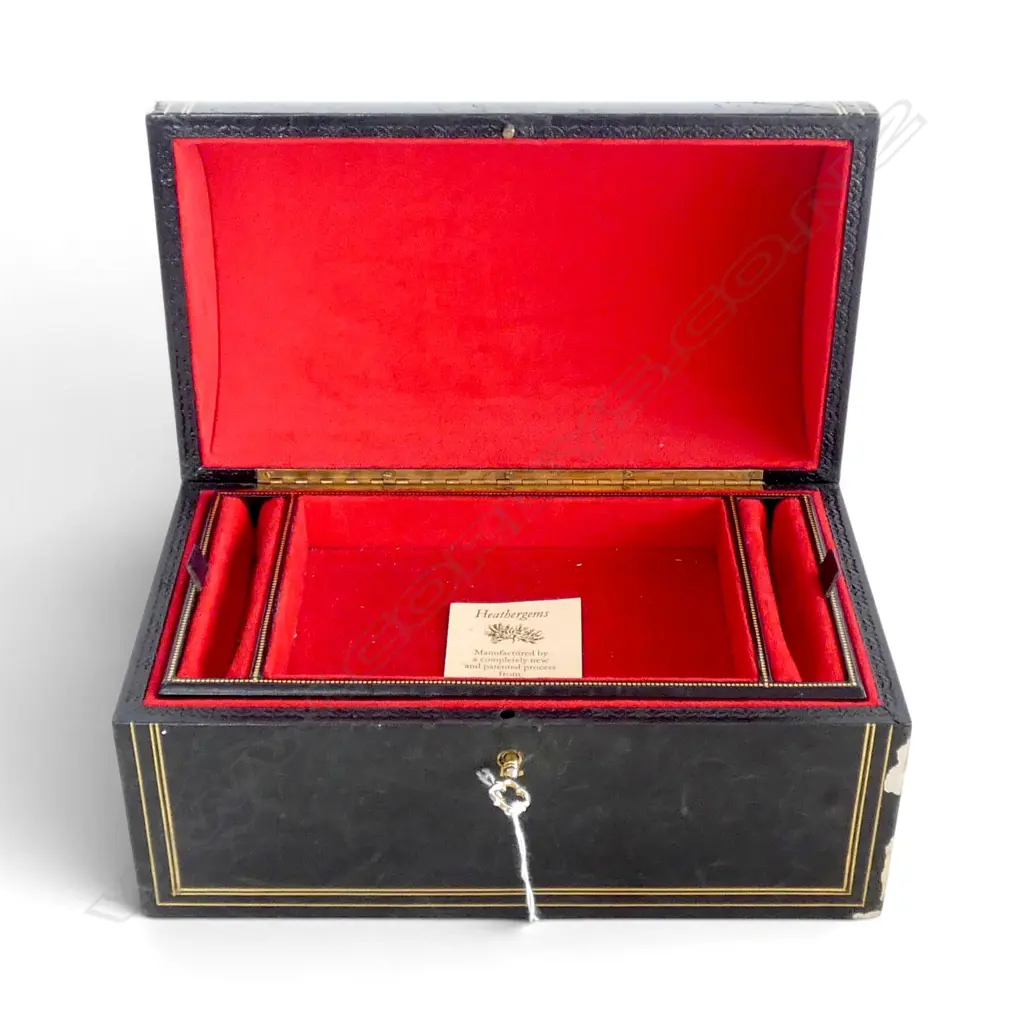 VINTAGE LEATHER CHEST FORM JEWELLERY BOX W.265mm Image 1++