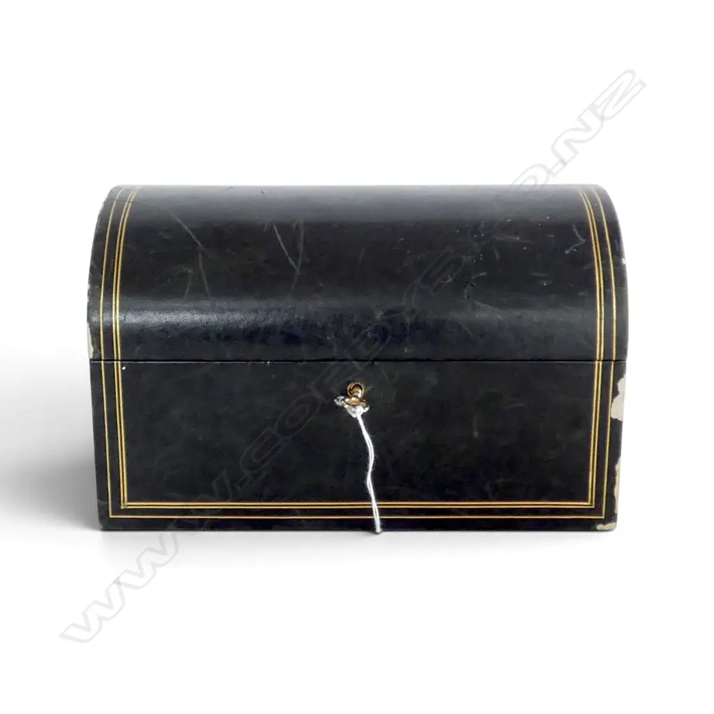VINTAGE LEATHER CHEST FORM JEWELLERY BOX W.265mm Image 1++