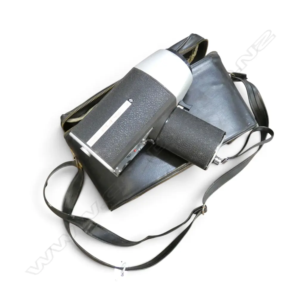 EUMEG SUPER 8 CAMERA IN CASE Image 1++