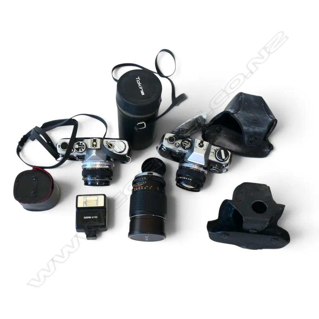 2 VINTAGE OLYMPUS CAMERAS, & TWO LENS - TOKINA & TELEPLUS Image 1++