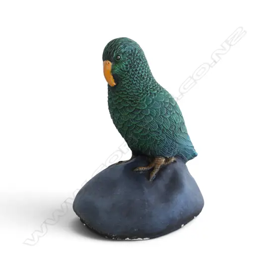 HEAVY CONCRETE KAKAPO GARDEN ORNAMENT L.250mm H.300mm
