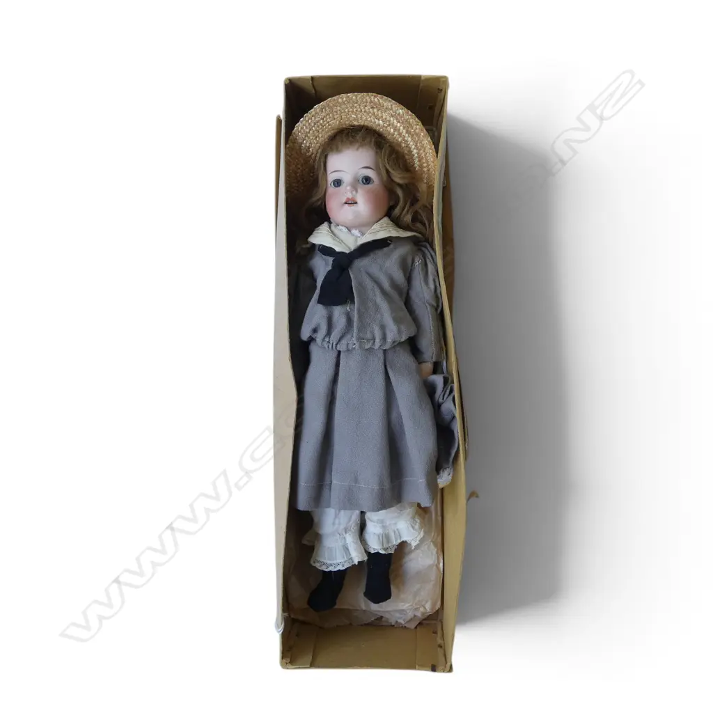 Vintage Armand Marseille doll with straw hat, H.420mm Image 1++
