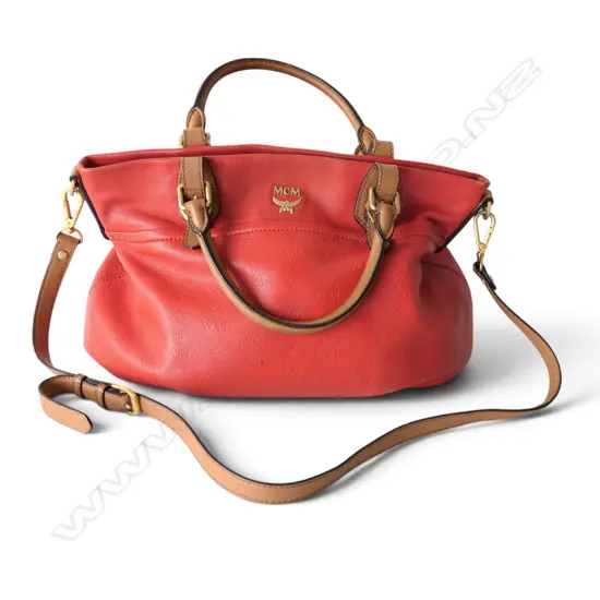 MCM GERMAN CORAL EMBOSSED LEATHERBAG WITH DETACHABLE SHOULDER STRAP