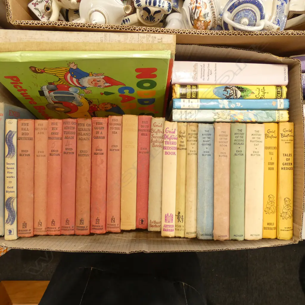 ENID BLYTON BOOKS Image 1++