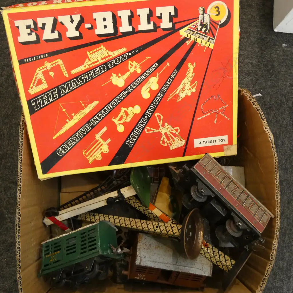 BOXED EZY-BILT 'THE MASTER TOY' + ASST. HORNBY TRAIN PCES Image 1++
