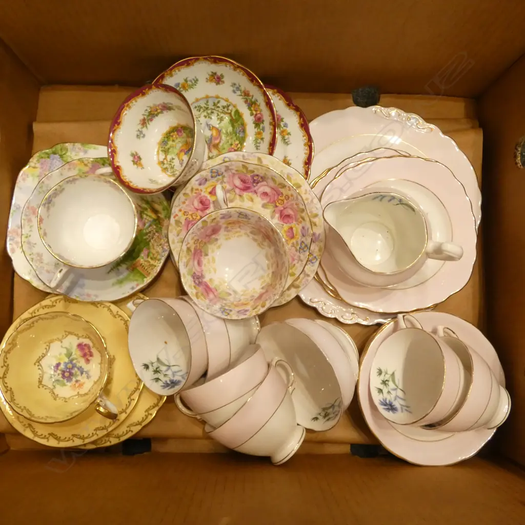 COLCLOUGH TEASET & 4 MIXED PAT CSPS Image 1++