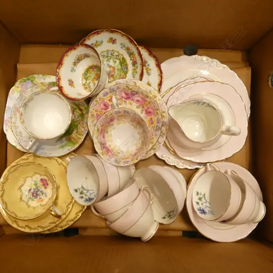 COLCLOUGH TEASET & 4 MIXED PAT CSPS