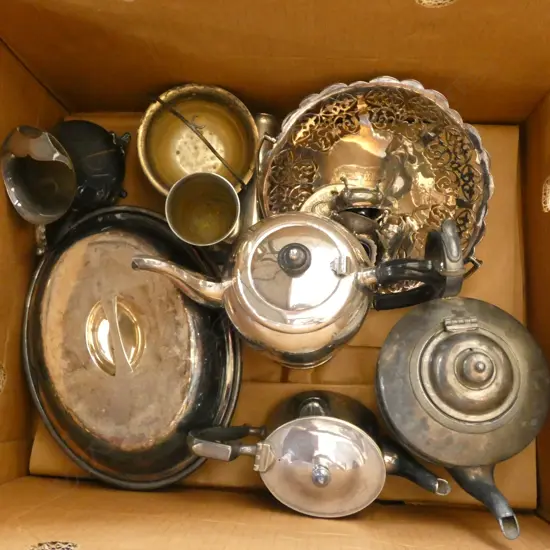 BOX OF MIXED SILVER PLATE 