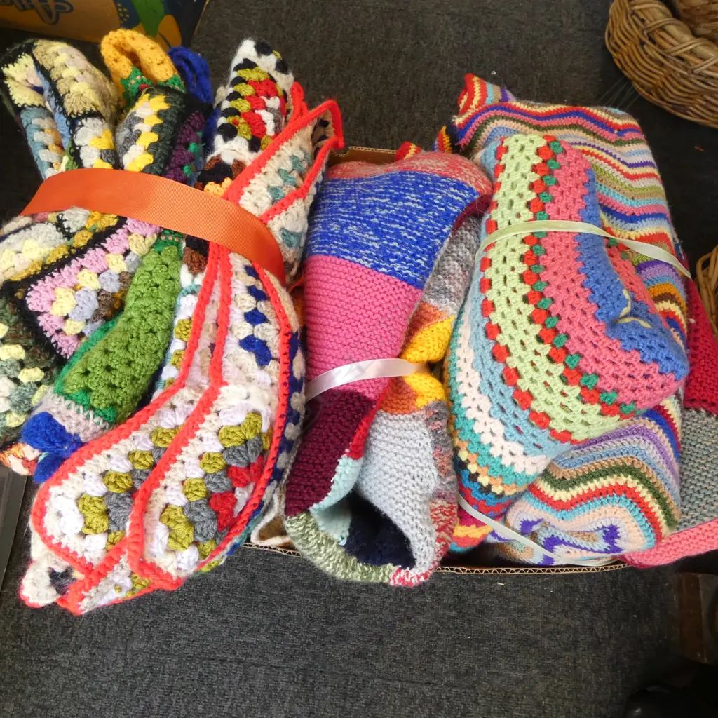 BOX LOT KNITTED BLANKETS Image 1++