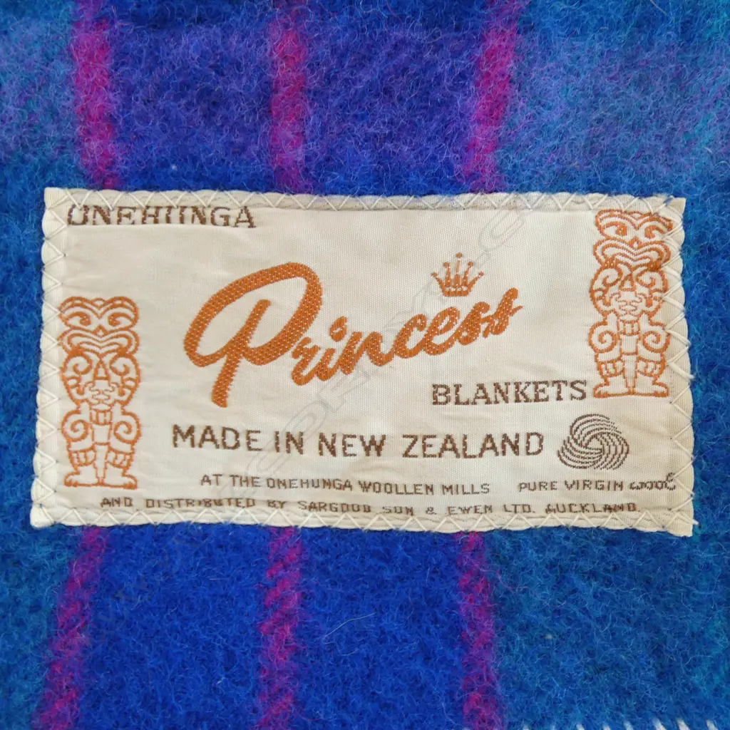 PRINCESS LABLE NZ ALL WOOL  BLANKET BLUE  & PURPLE COLOURWAY Image 1++