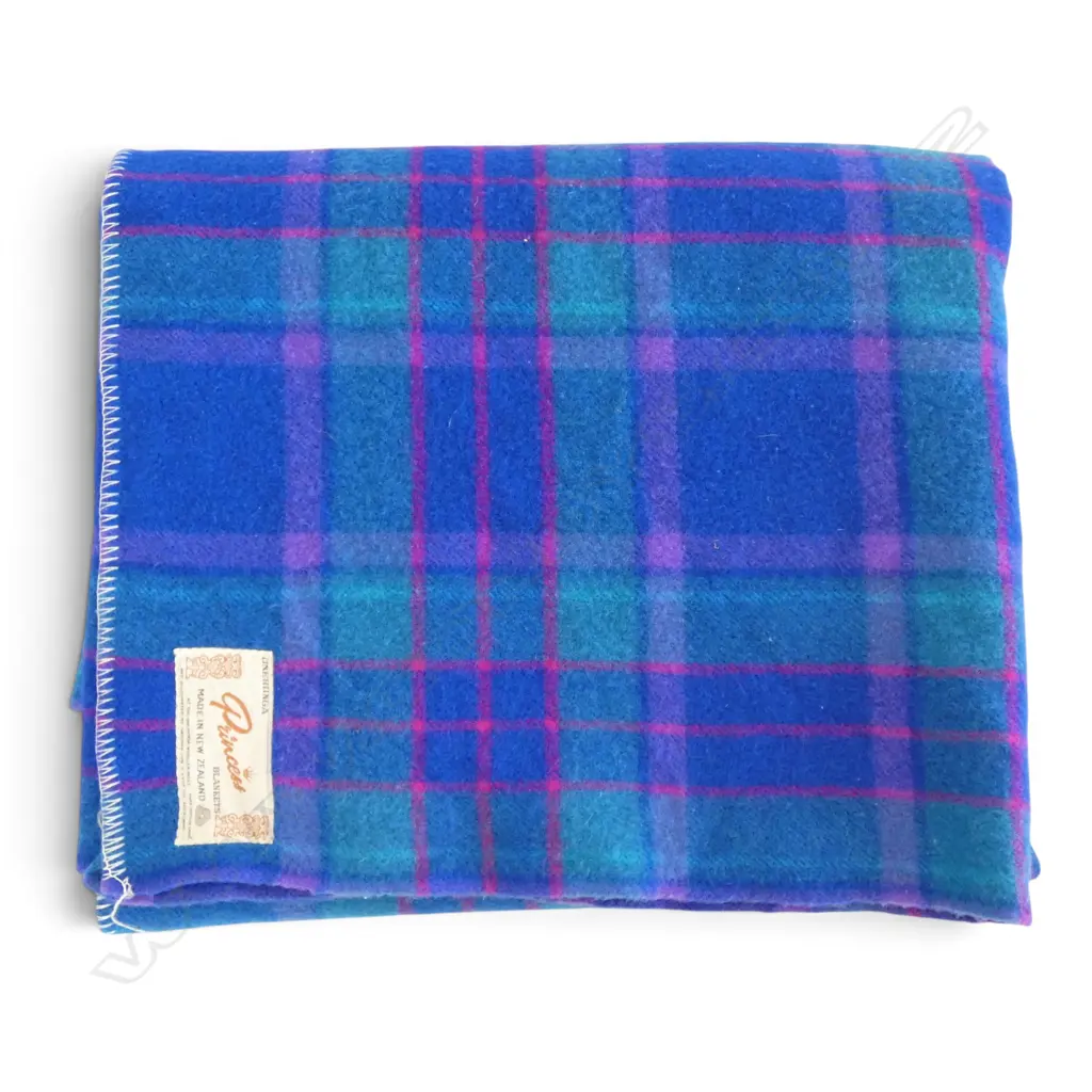 PRINCESS LABLE NZ ALL WOOL  BLANKET BLUE  & PURPLE COLOURWAY Image 1++