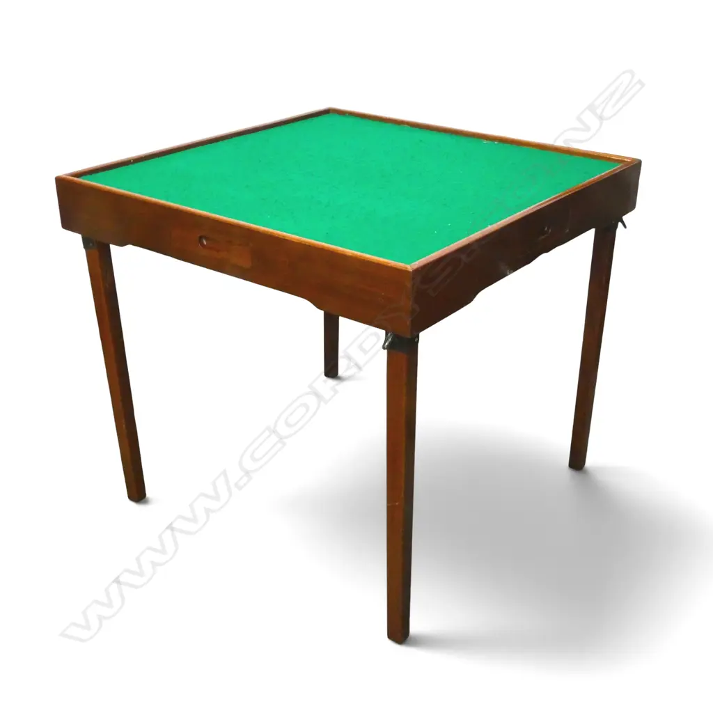 A VINTAGE QUALITY MAHJONG GAMES TABLE IN MAHOGANY W. DRAWERS & FOLDABLE LEGS, L.840mm W.860mm H.750mm Image 1++