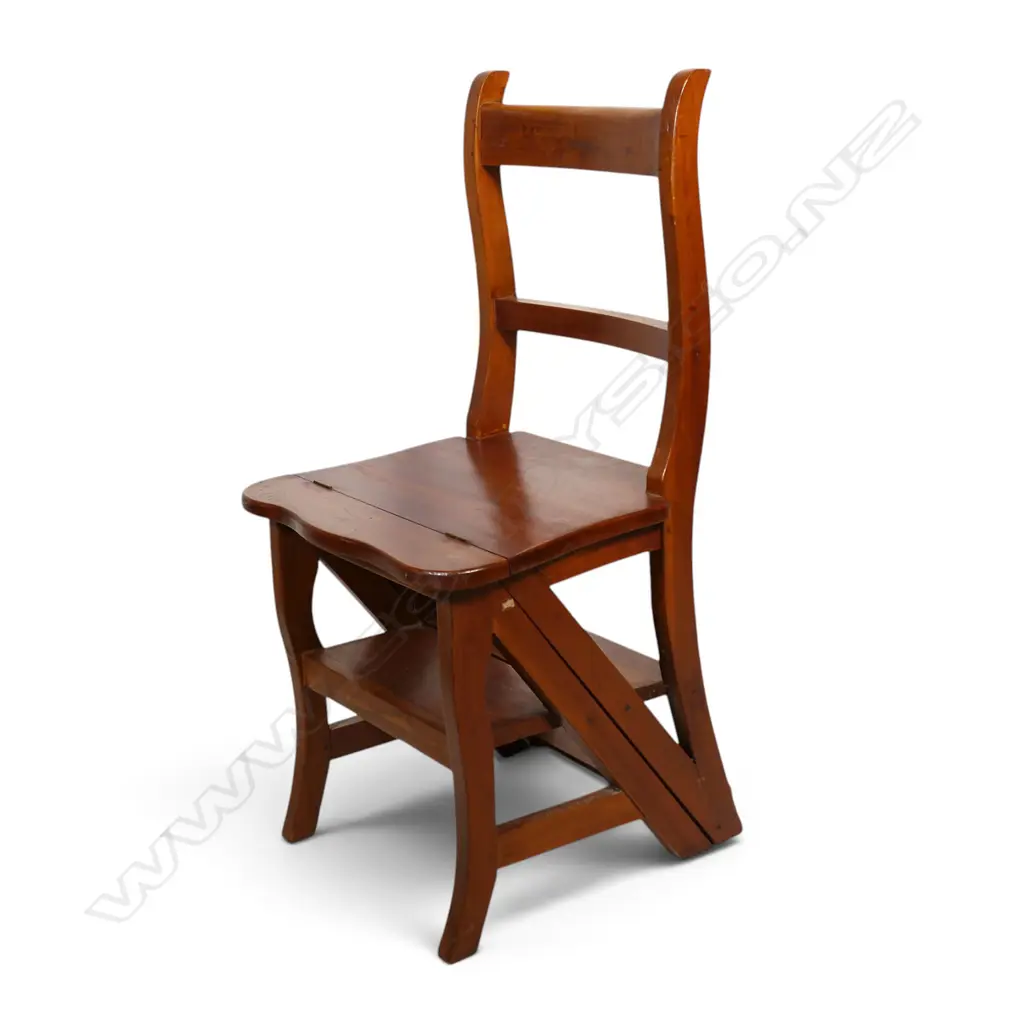 WOODEN LIBRARY CHAIR Image 1++