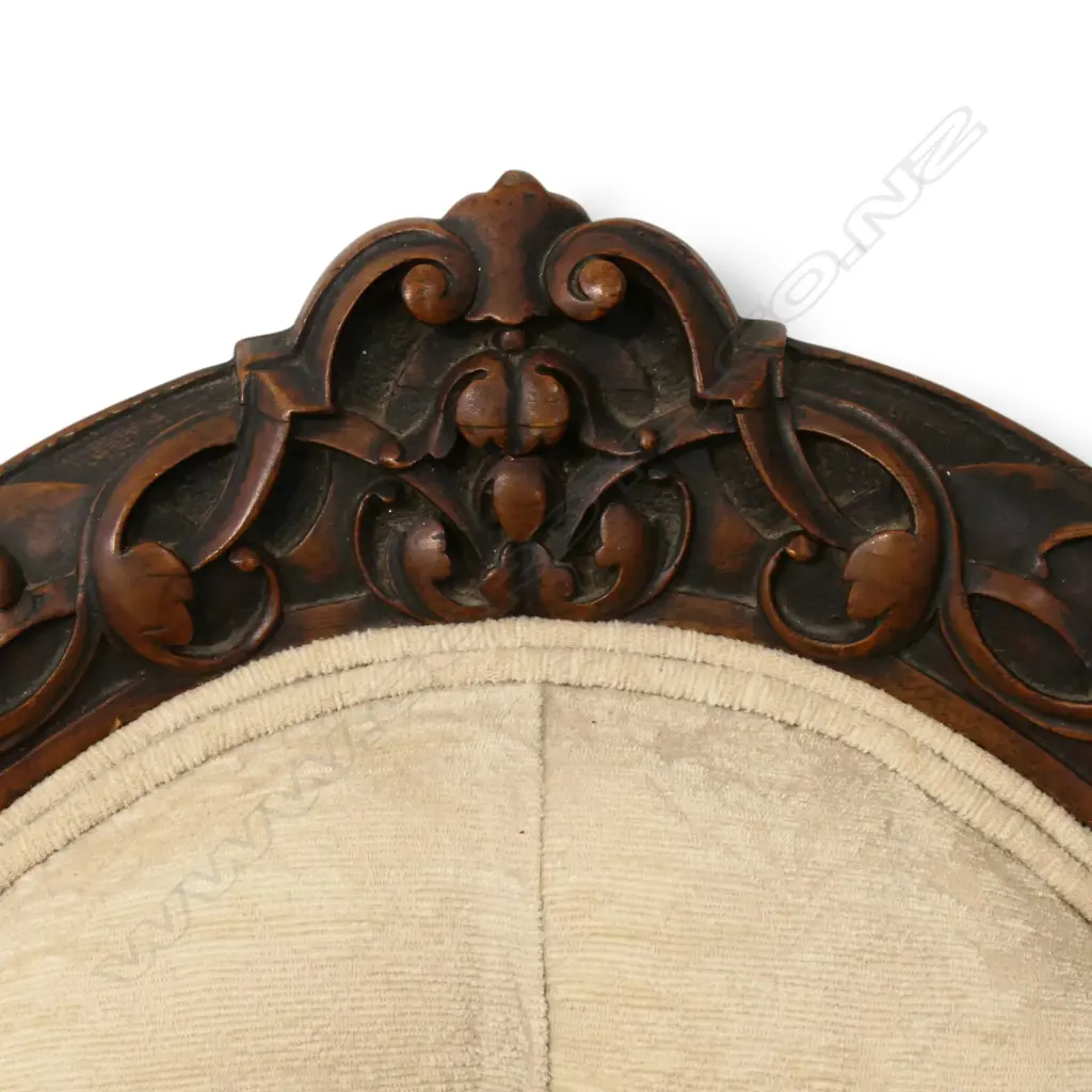 VICTORIAN GRANDMOTHERS CHAIR  Image 1++